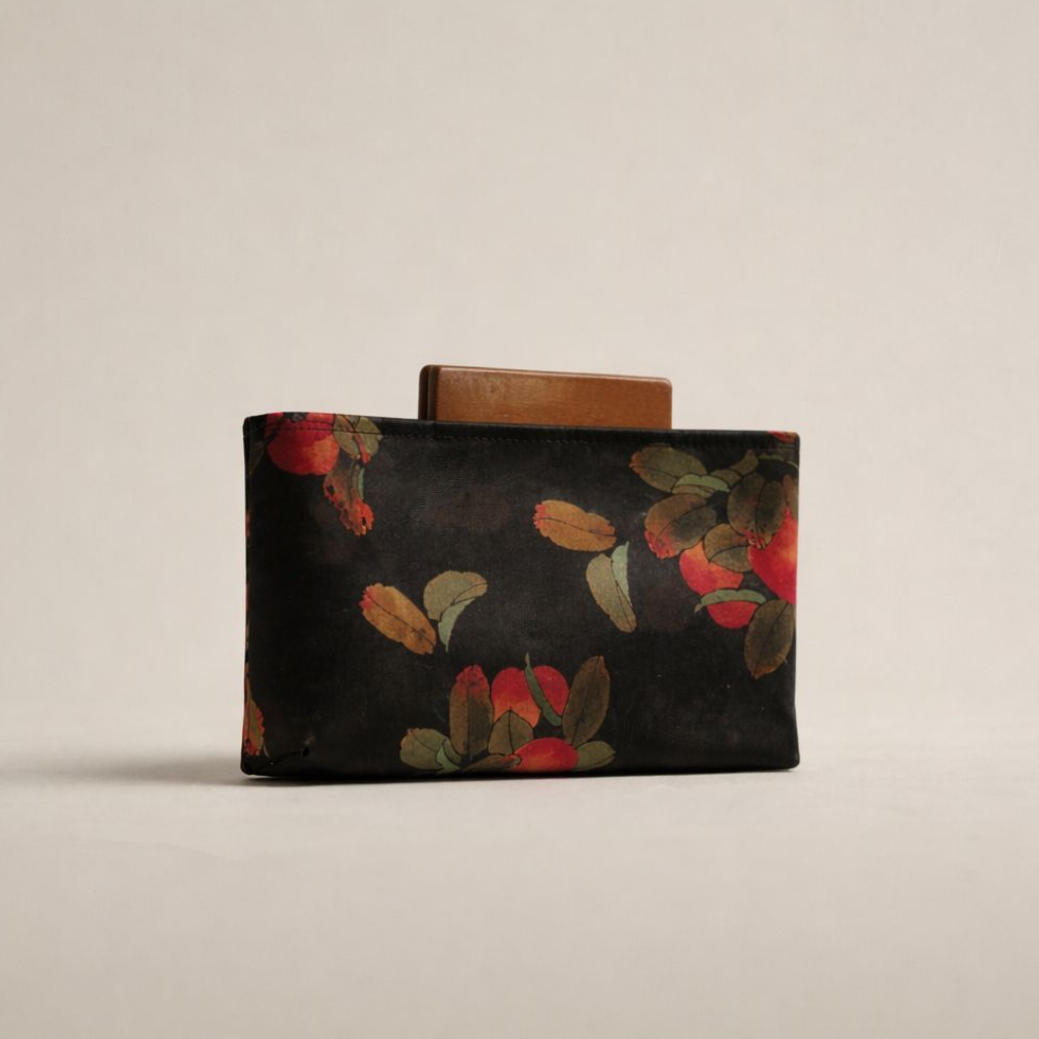 Autumn clutch